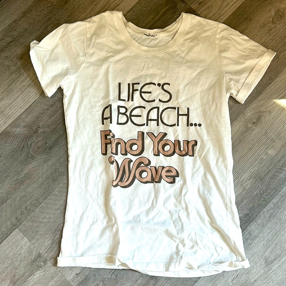 Bee & The Fox t-shirt Sz. S